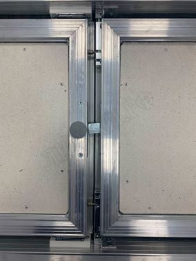 Люк-дверь под плитку Техно 2 створки 1500*1950 Люк-дверь под плитку Техно 2 створки 1500*1950